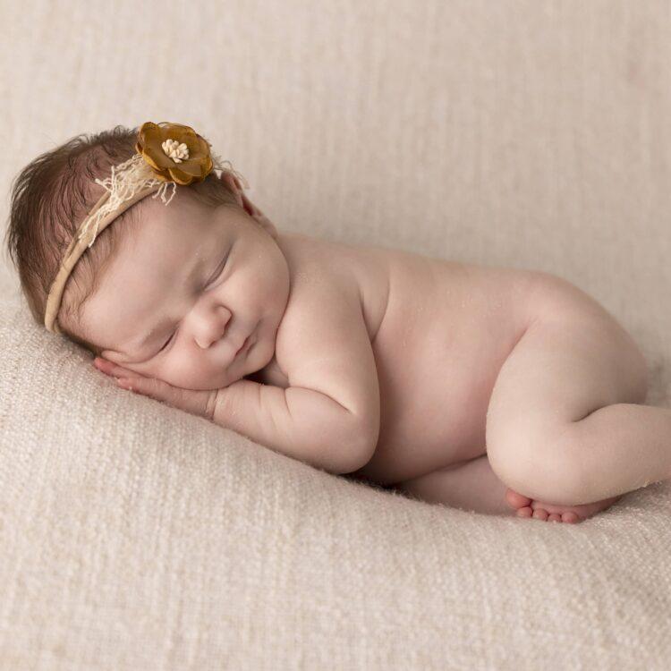 newborn posing landes