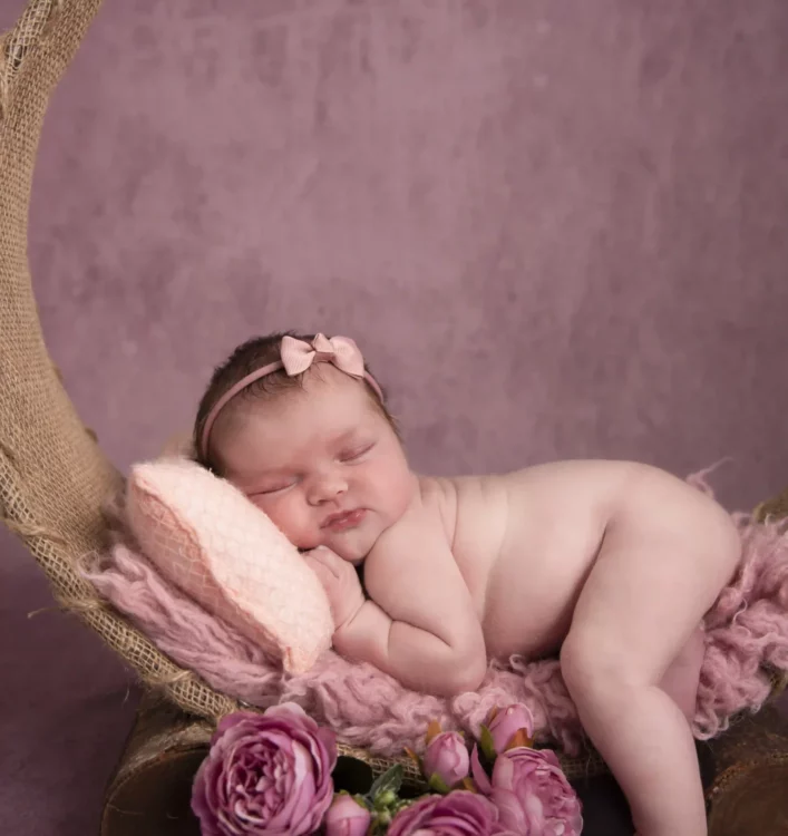 newborn posing landes