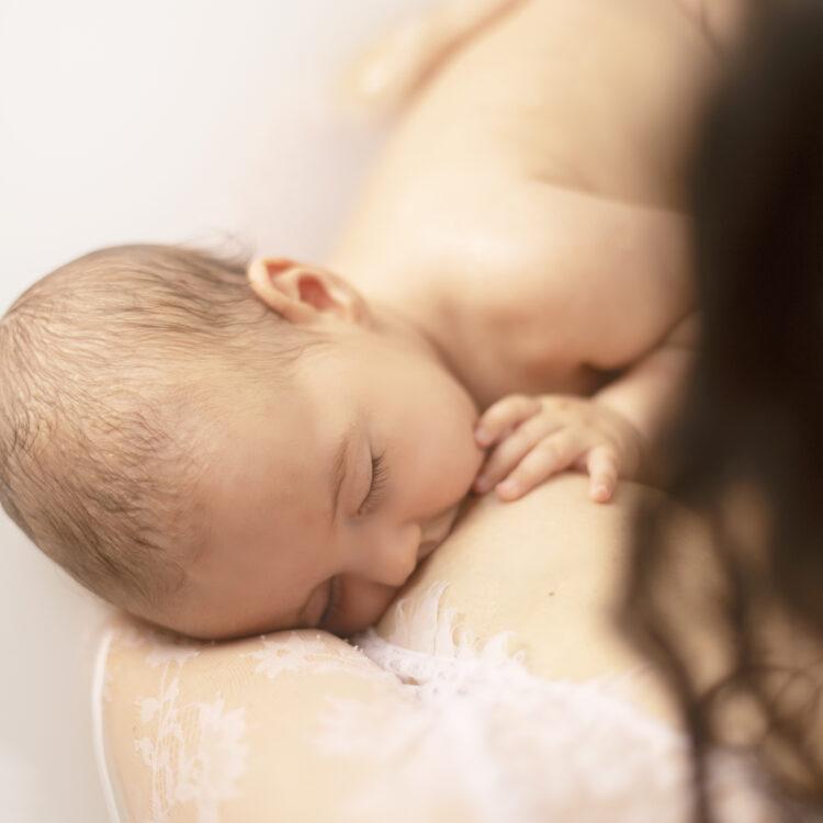 newborn posing landes