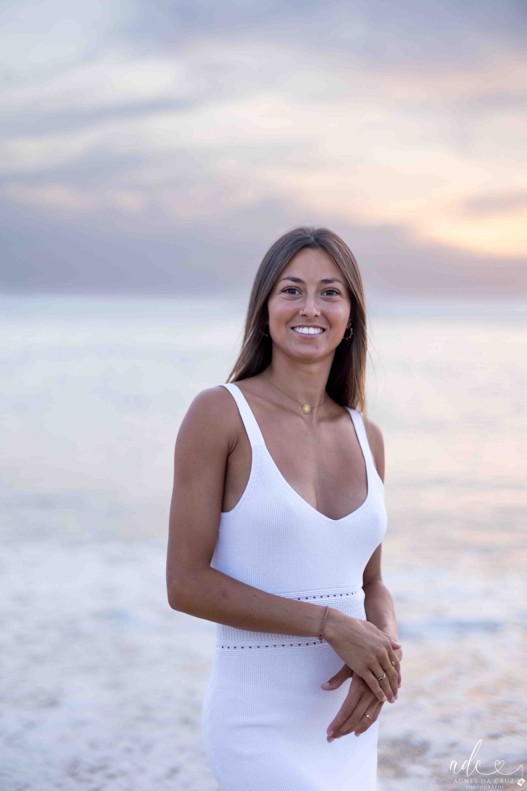 Lumière dorée sur la plage des Landes – séance photo naturelle et poétique
