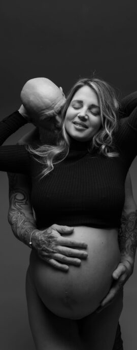 séance photo grossesse studio landes Noir et Blanc
